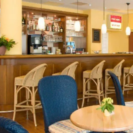 Hotel City-west 3*